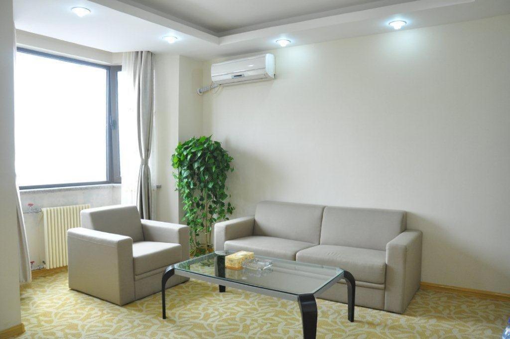 Super 8 Hotel Qingdao Railway Station Gui Zhou Road Экстерьер фото